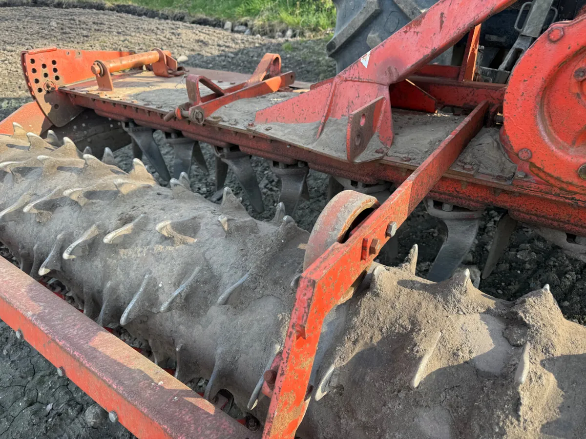Kuhn 4 Metre power harrow €4495 - Image 2
