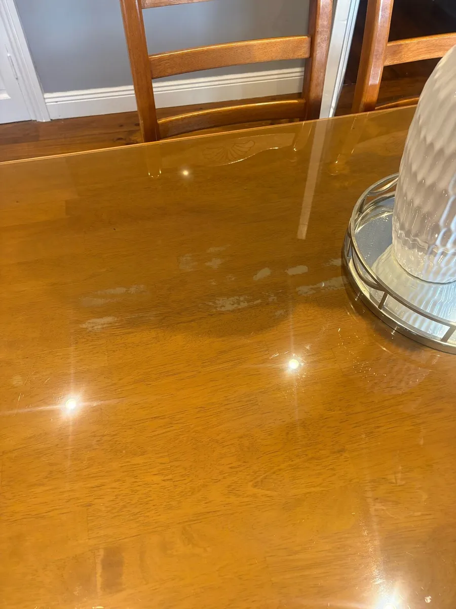 Dining table and chairs - Image 2