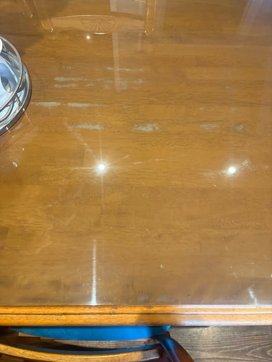 Dining table and chairs - Image 3