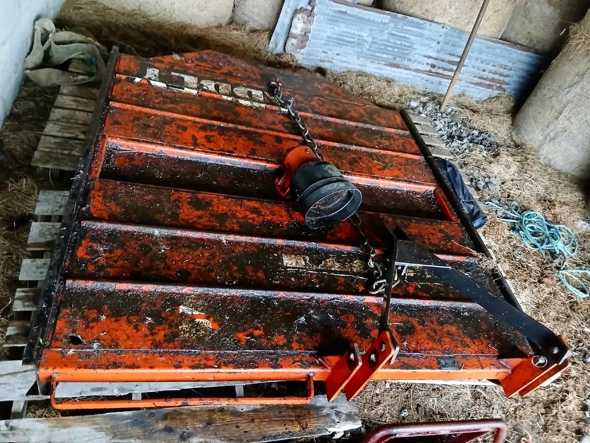 6ft Abbey Topper - Image 1