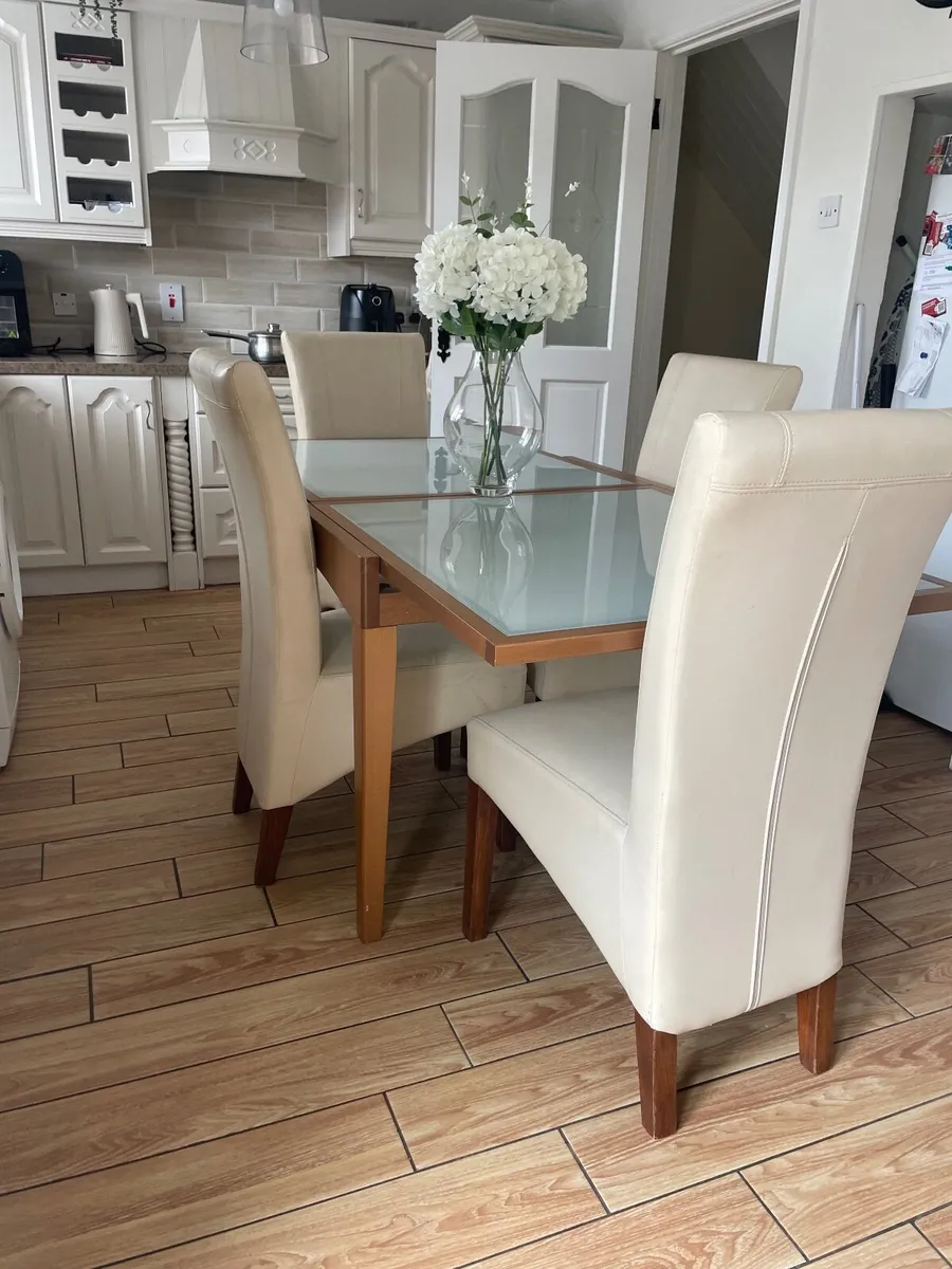 Dinner Table - Image 4