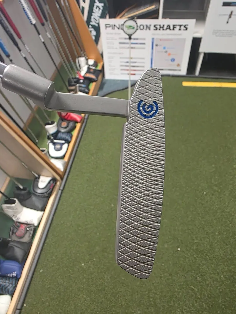 Cleveland Huntingdon Beach Soft Putter - Image 3