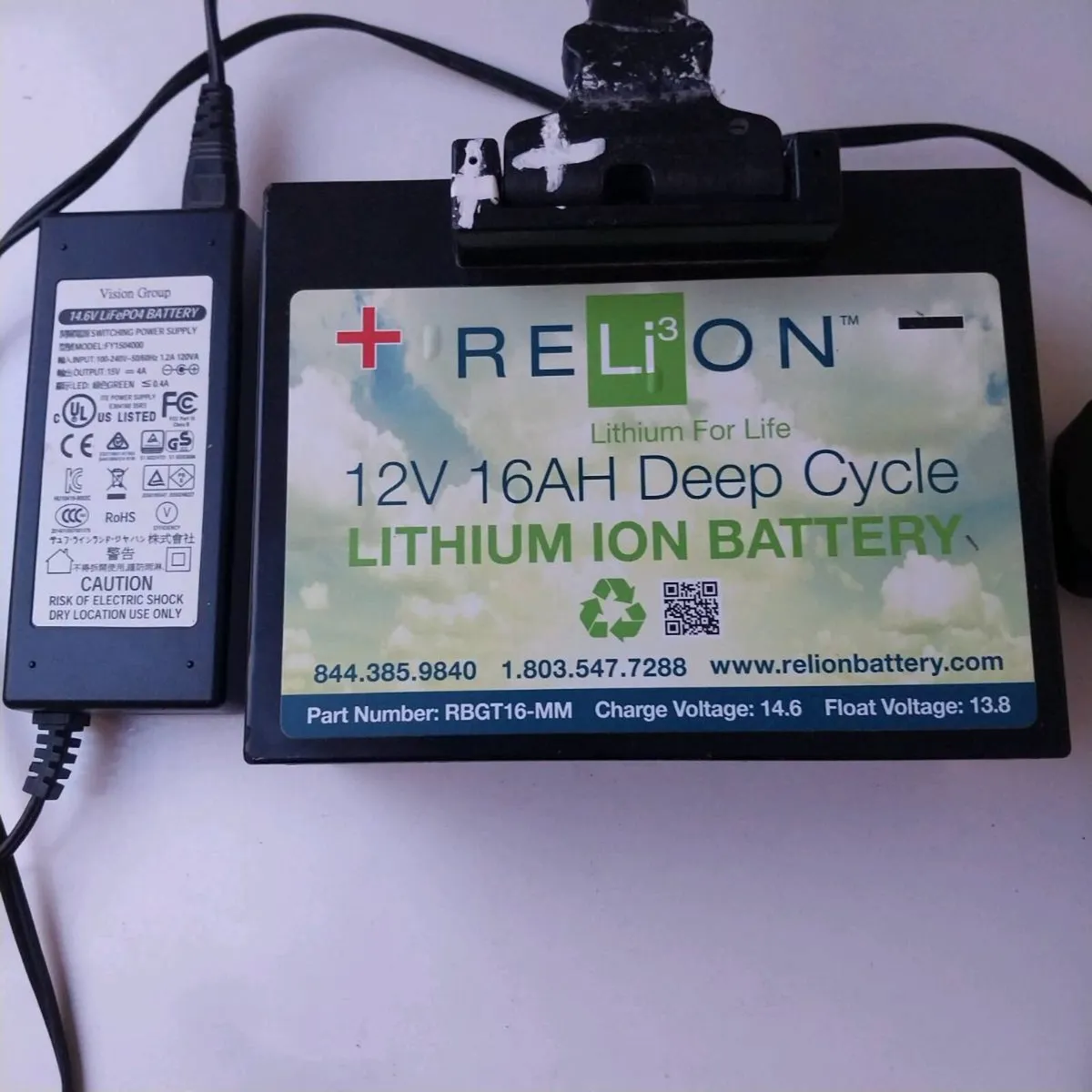 Golf trolly Battery & charger - Image 2