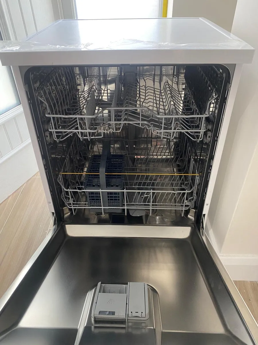 Beko Freestanding Dishwasher (Never Used) - Image 3