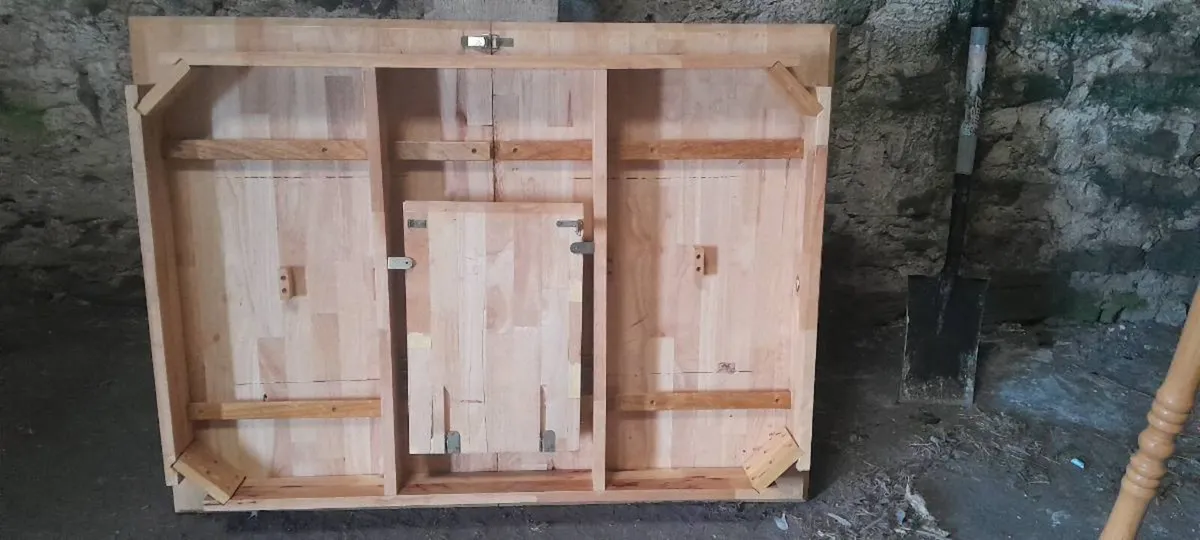 Dining table - Image 2