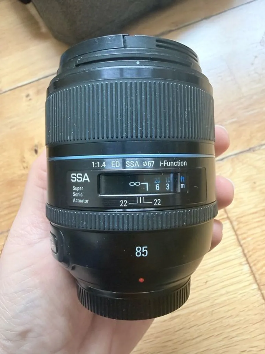 Samsung NX 85mm f/1.4 ED SSA i-Function Lens - Image 1