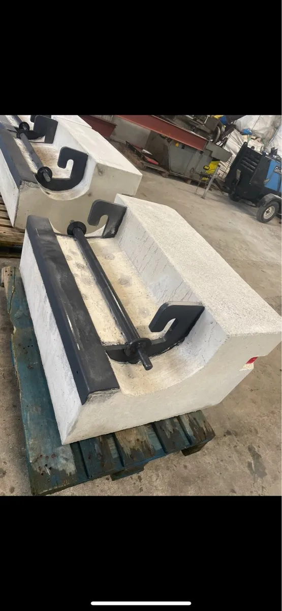 Tractor weight block - Image 4