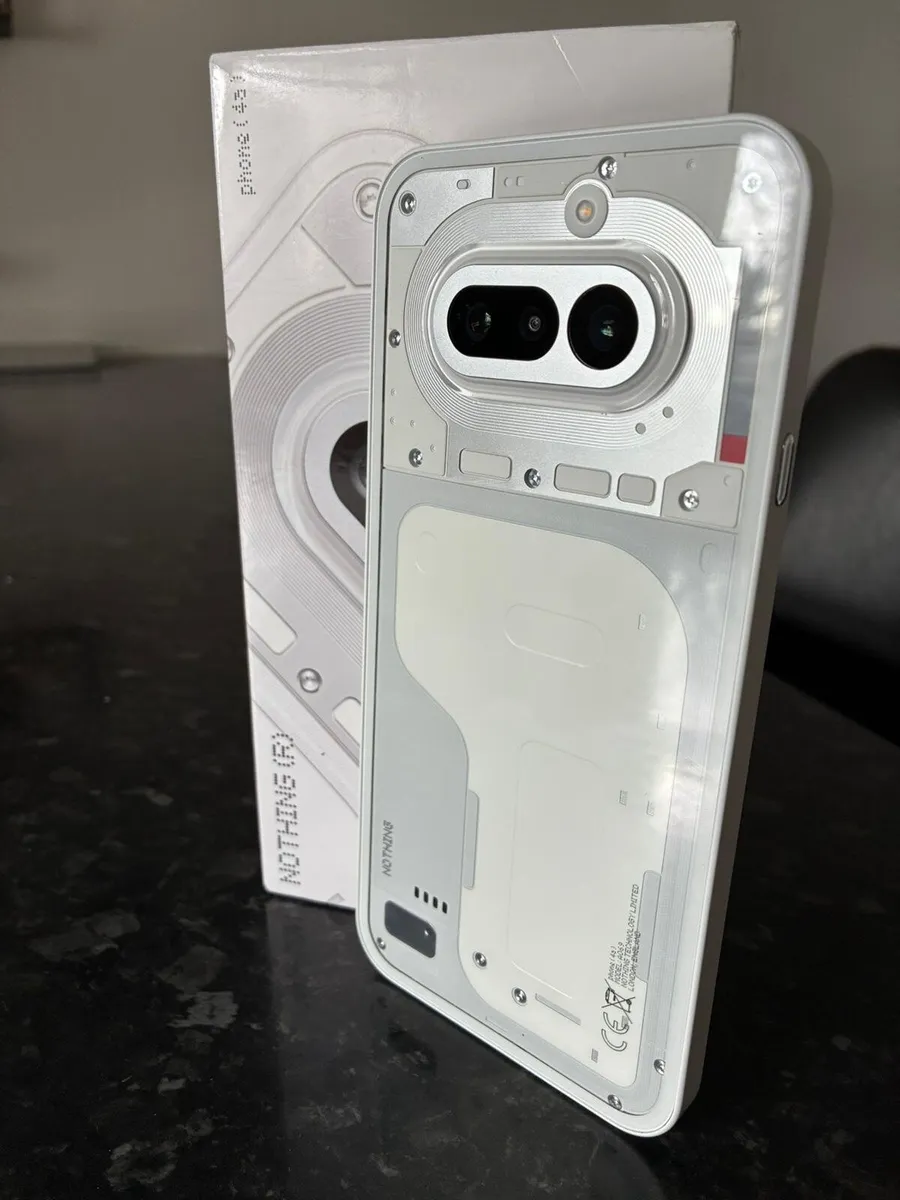 Nothing Phone 4a - Image 2