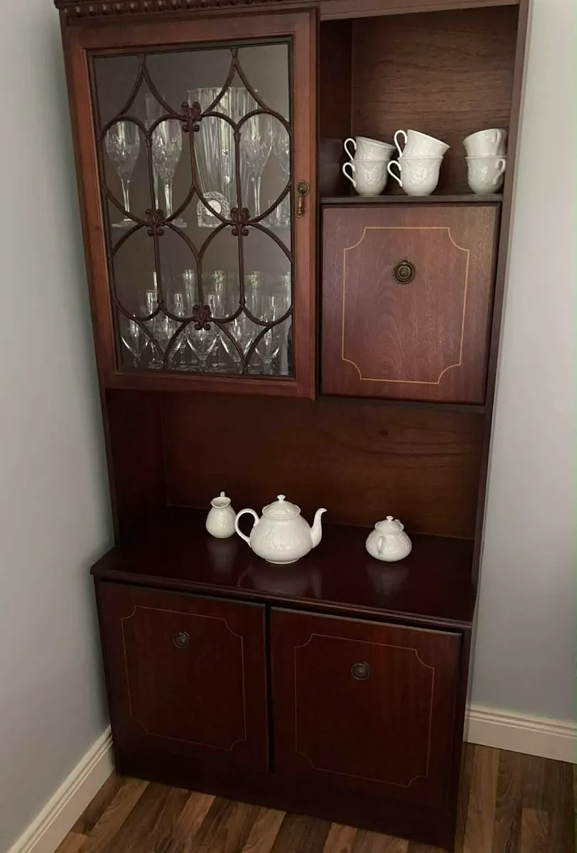 Mahogany Cabinet - Image 1