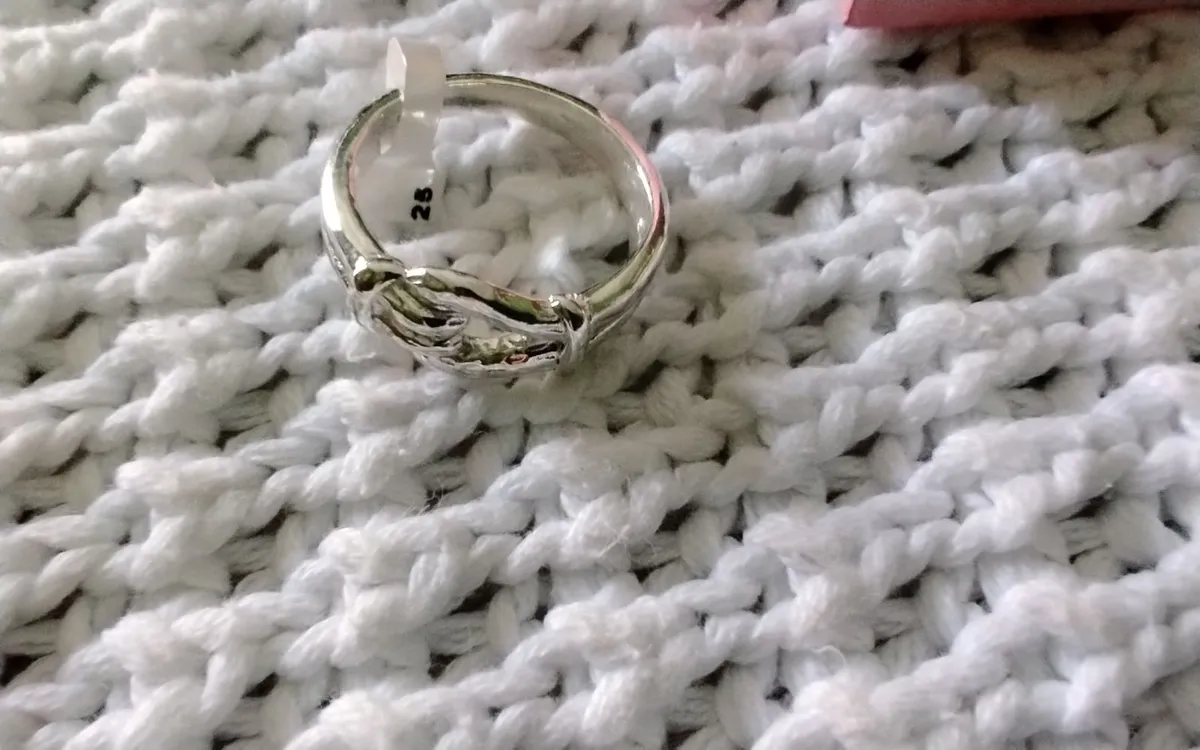 Sterling silver chunky love knot ring size Q new - Image 3