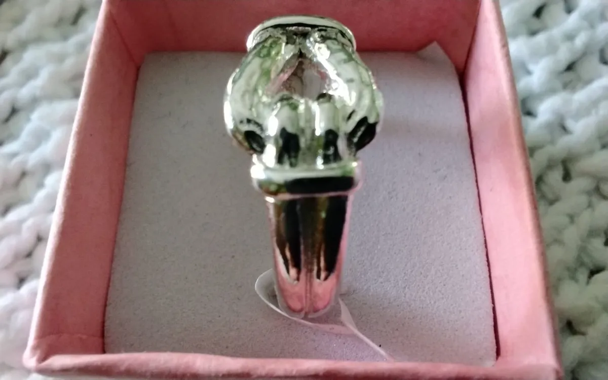 Sterling silver chunky love knot ring size Q new - Image 2