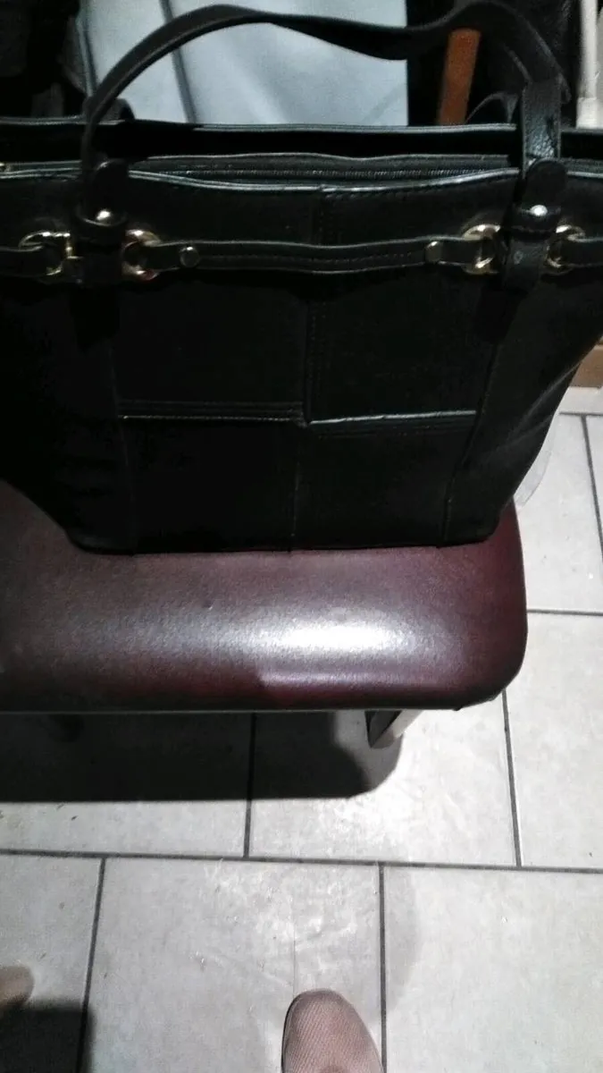 Ladies handbags - Image 1