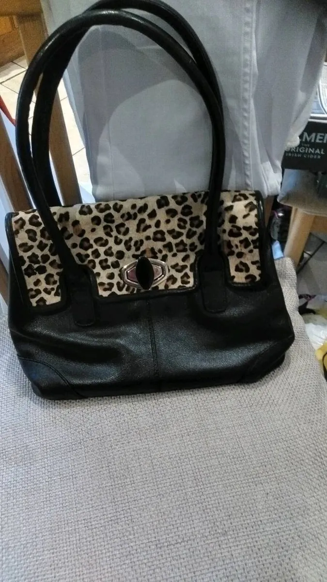 Ladies handbags - Image 4