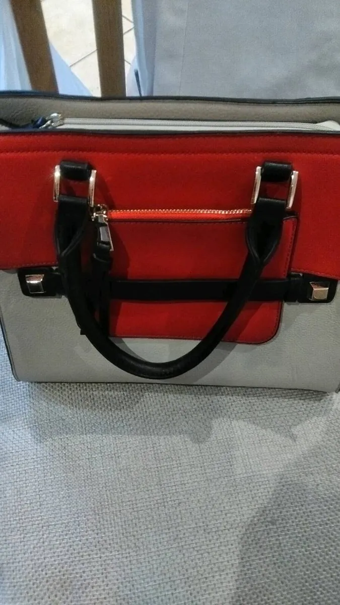 Ladies handbags - Image 2