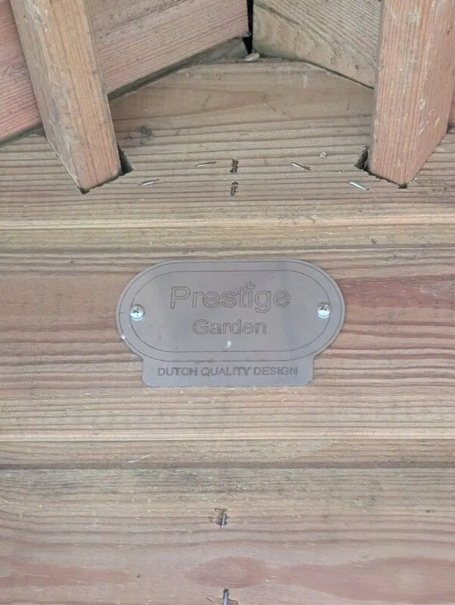 Prestige garden playhouse - Image 4