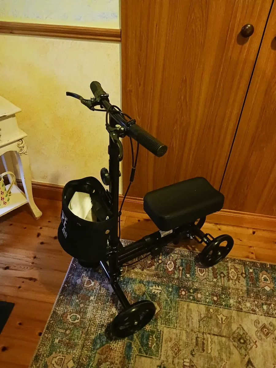 Knee scooter - Image 1