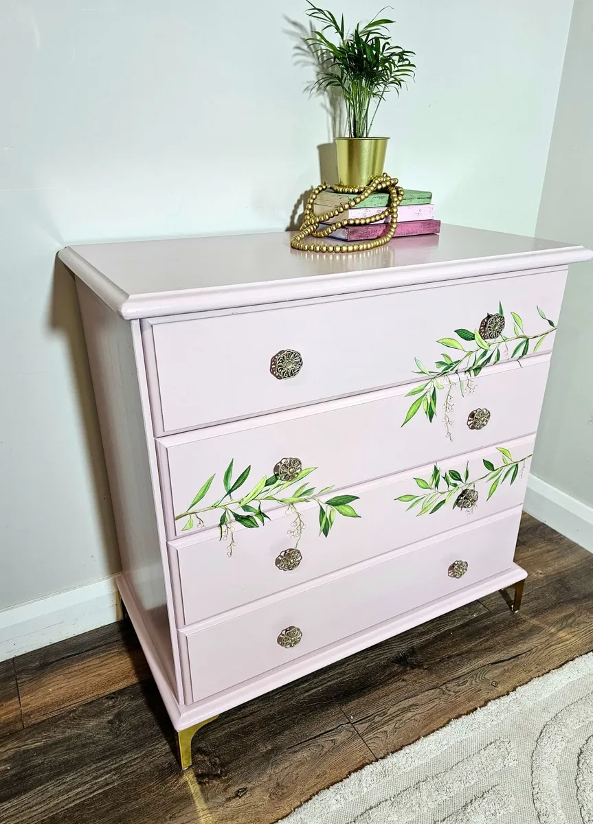 Chest of drawers - Image 2