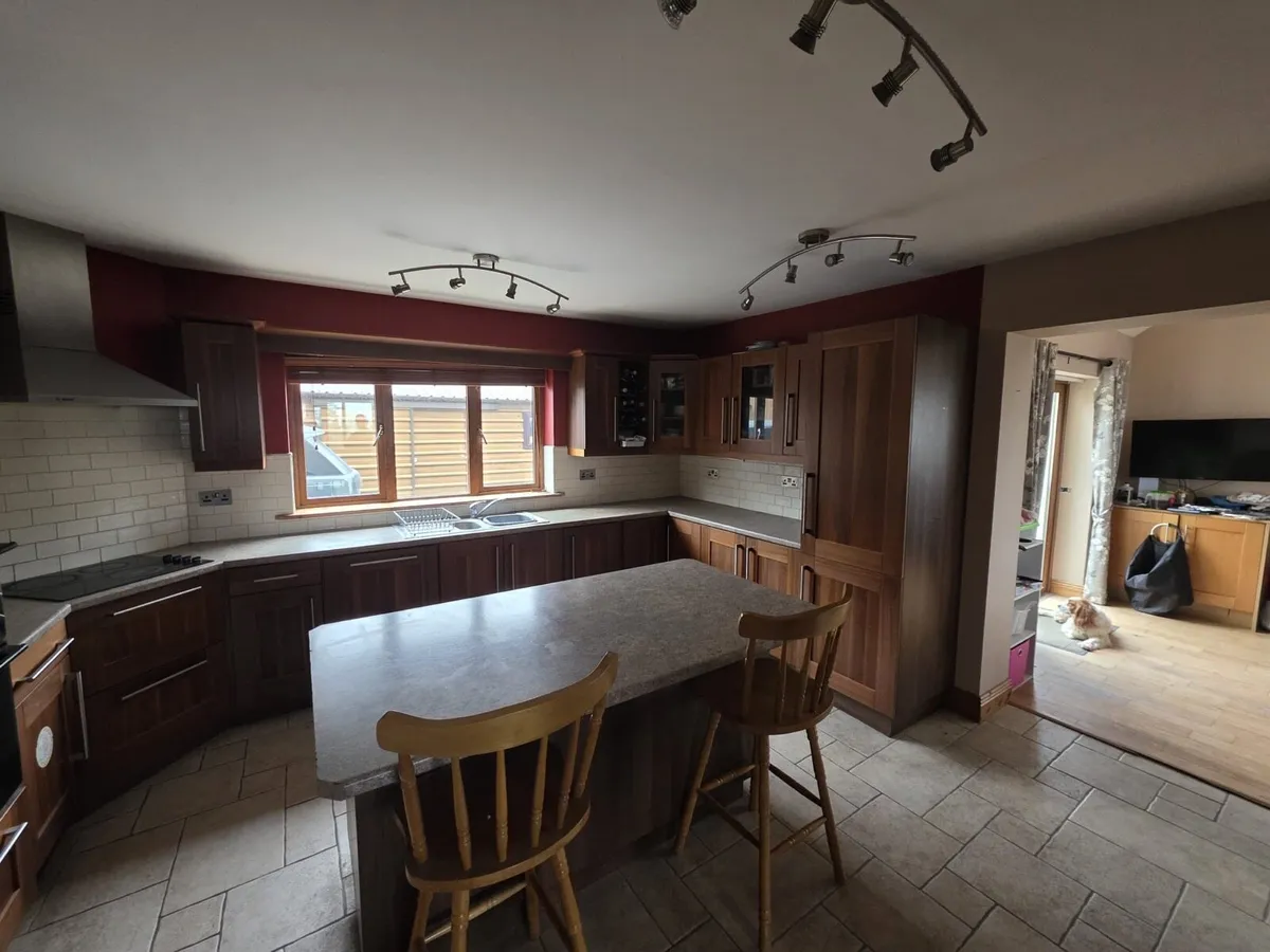 Kitchen plus appliances - Image 1