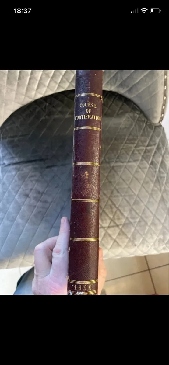 Vintage military book - Image 3