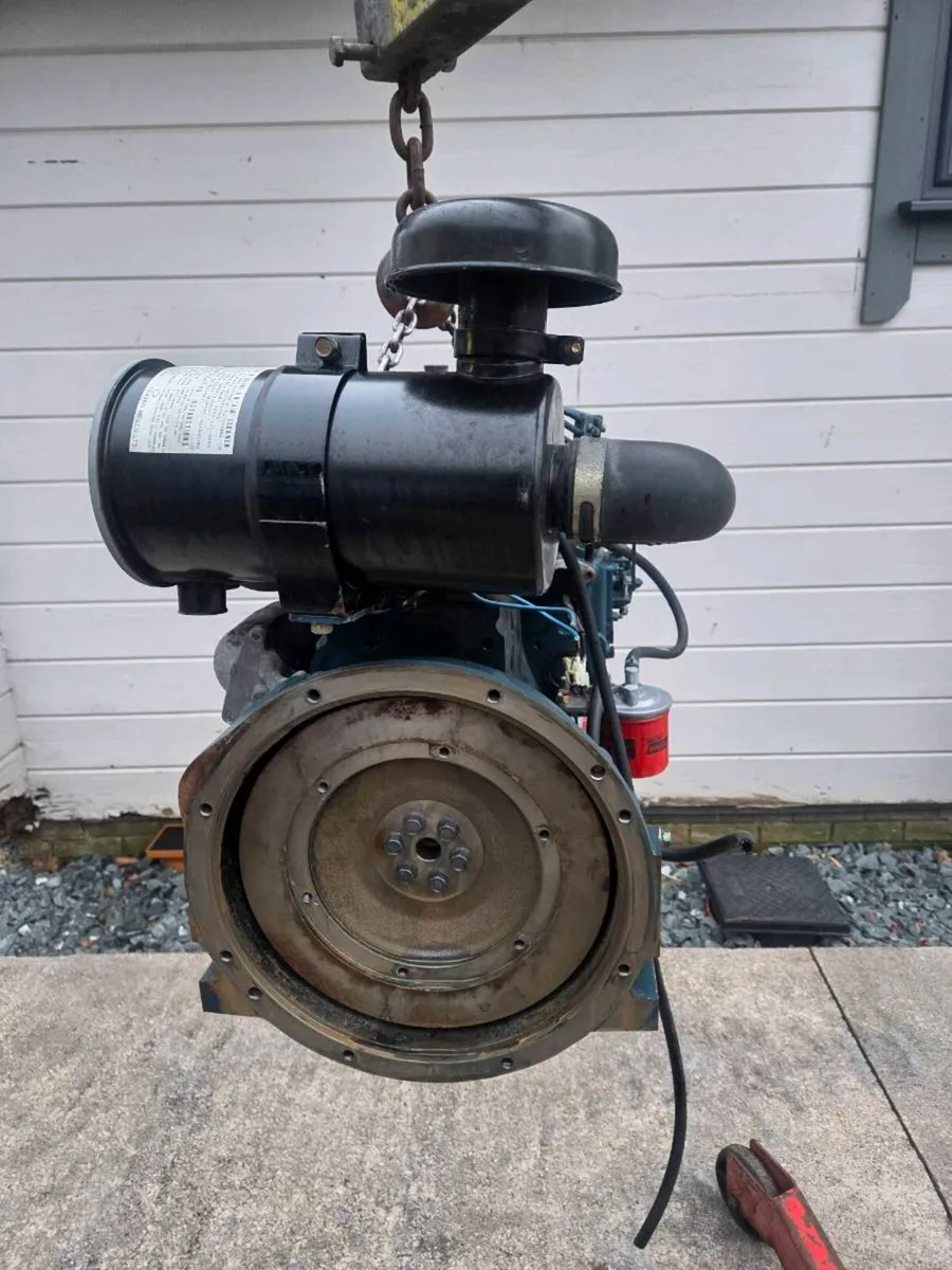 Kubota V1505 4 cylinder diesel engine - Image 3