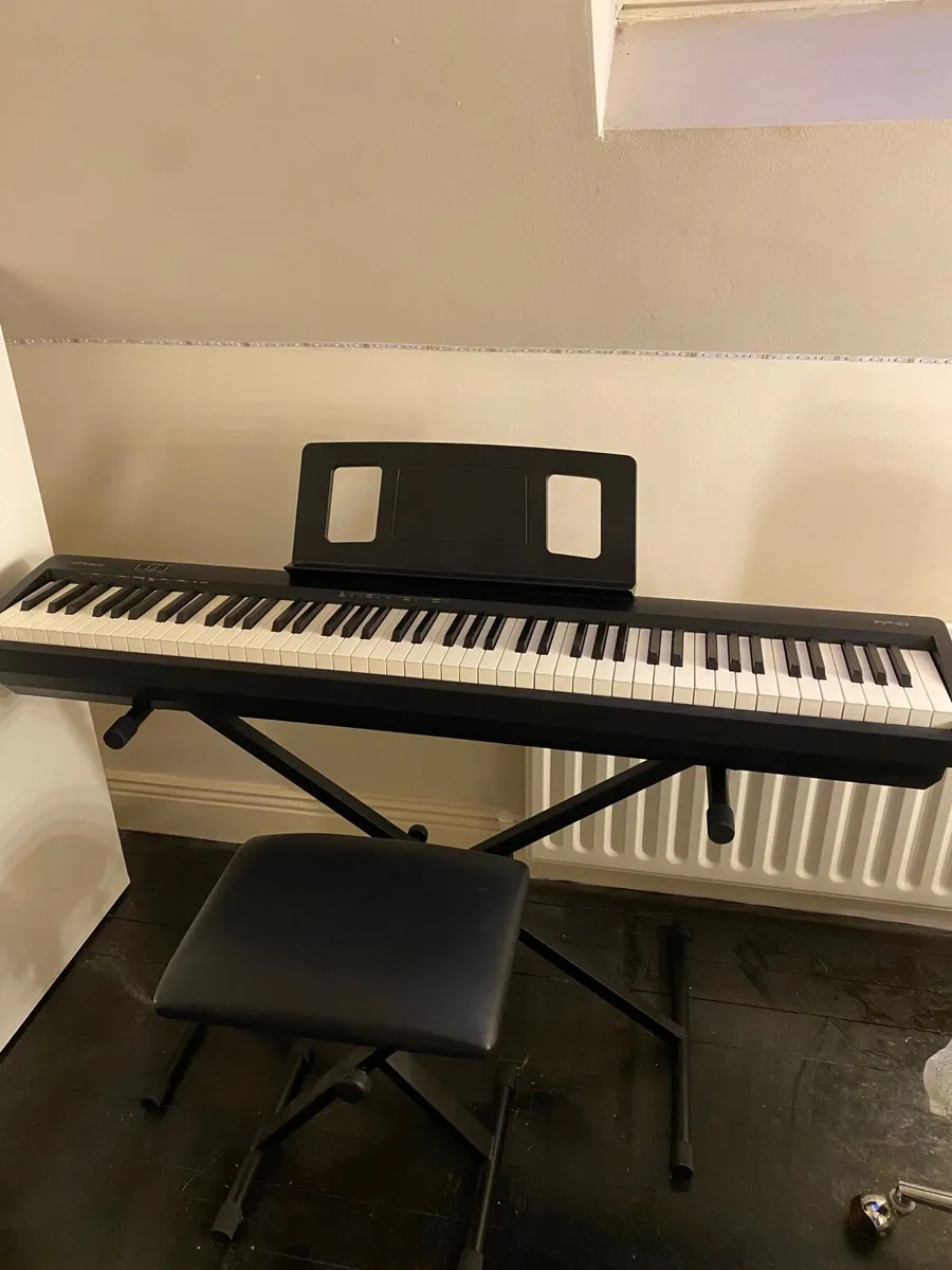 Roland FP10 Piano Bundle - Image 1