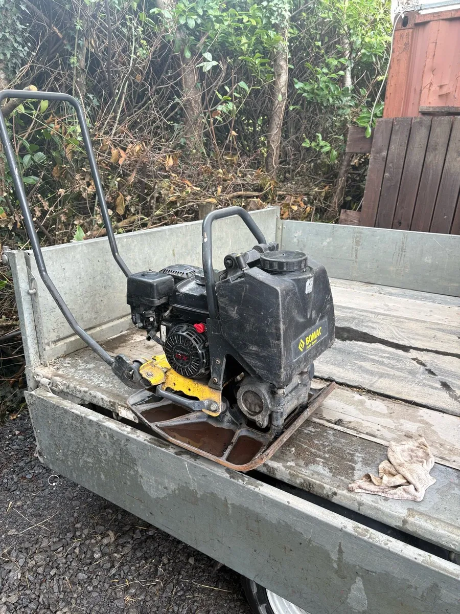 Bomag Wacker plate - Image 2
