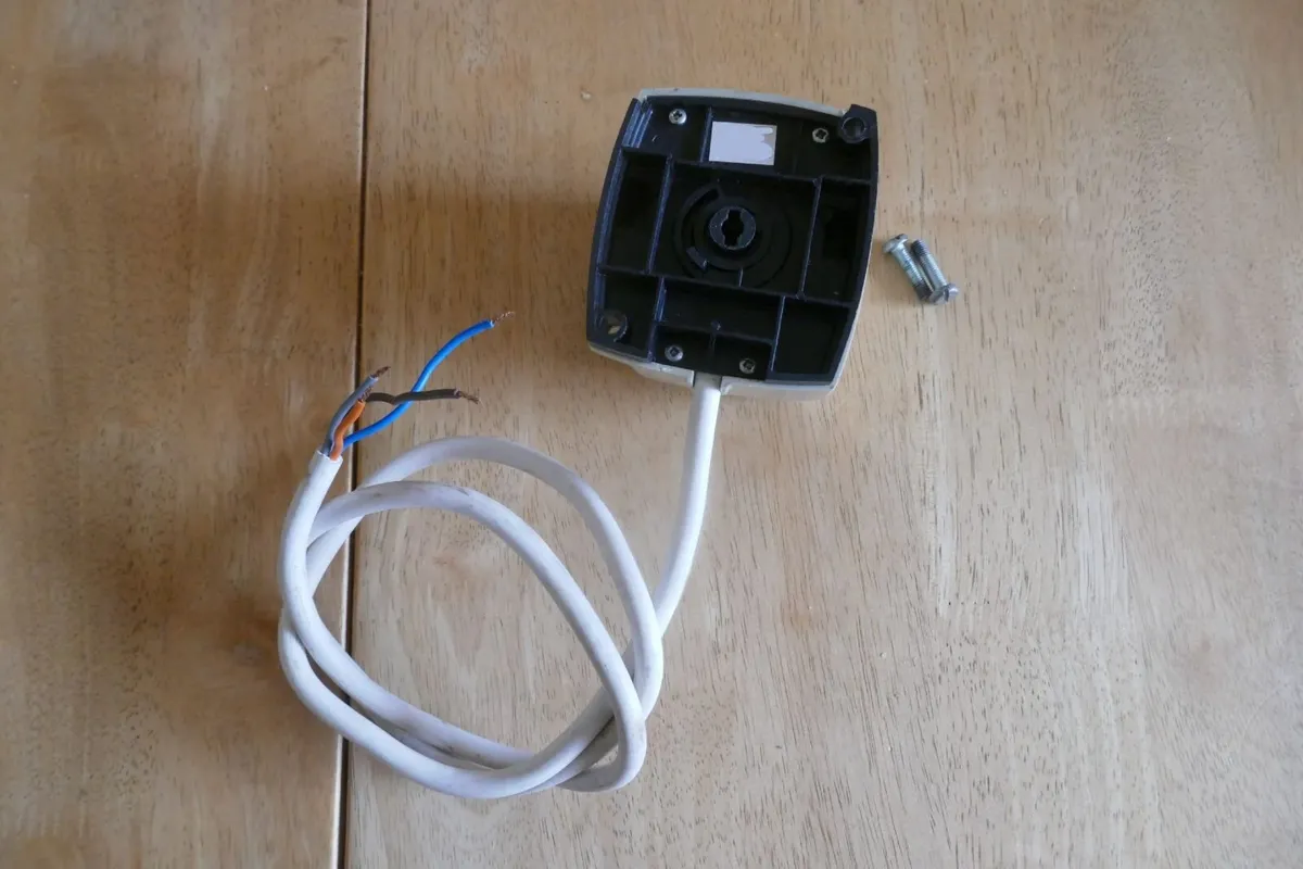 Sunvic motorised valve actuator - Image 2