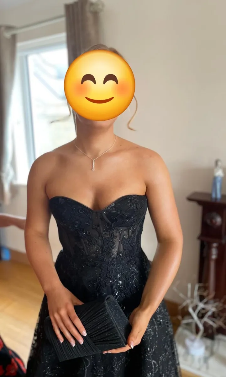 Debs dress - Image 3