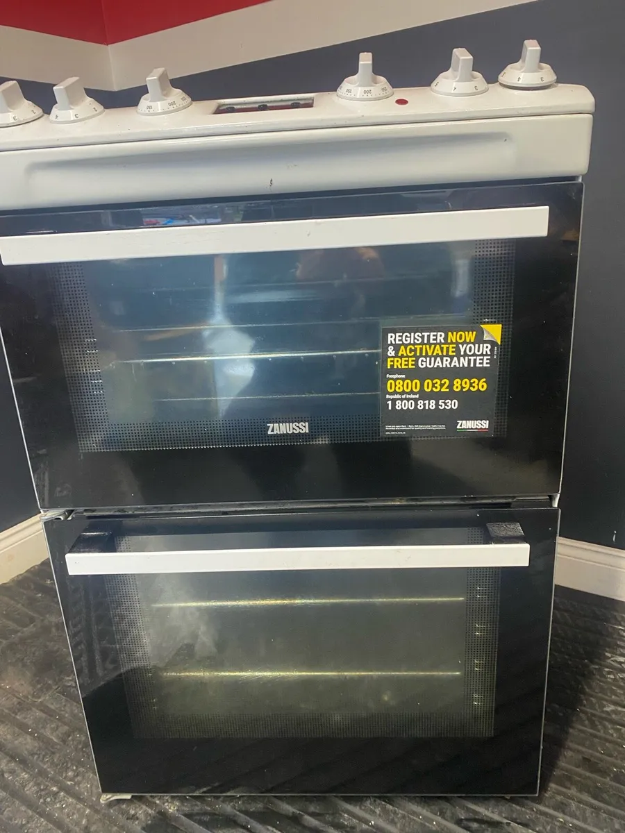 Zanussi ceramic hob white cooker. - Image 2