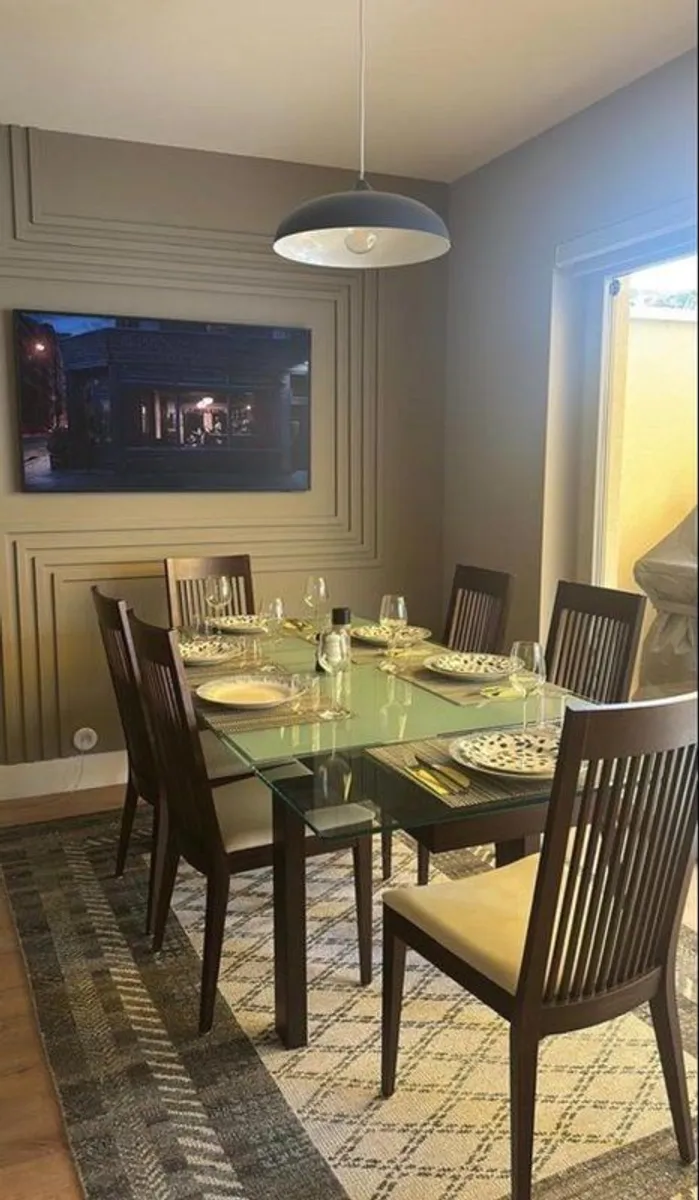 Calligaris Extendable Dining Table and Chairs - Image 1