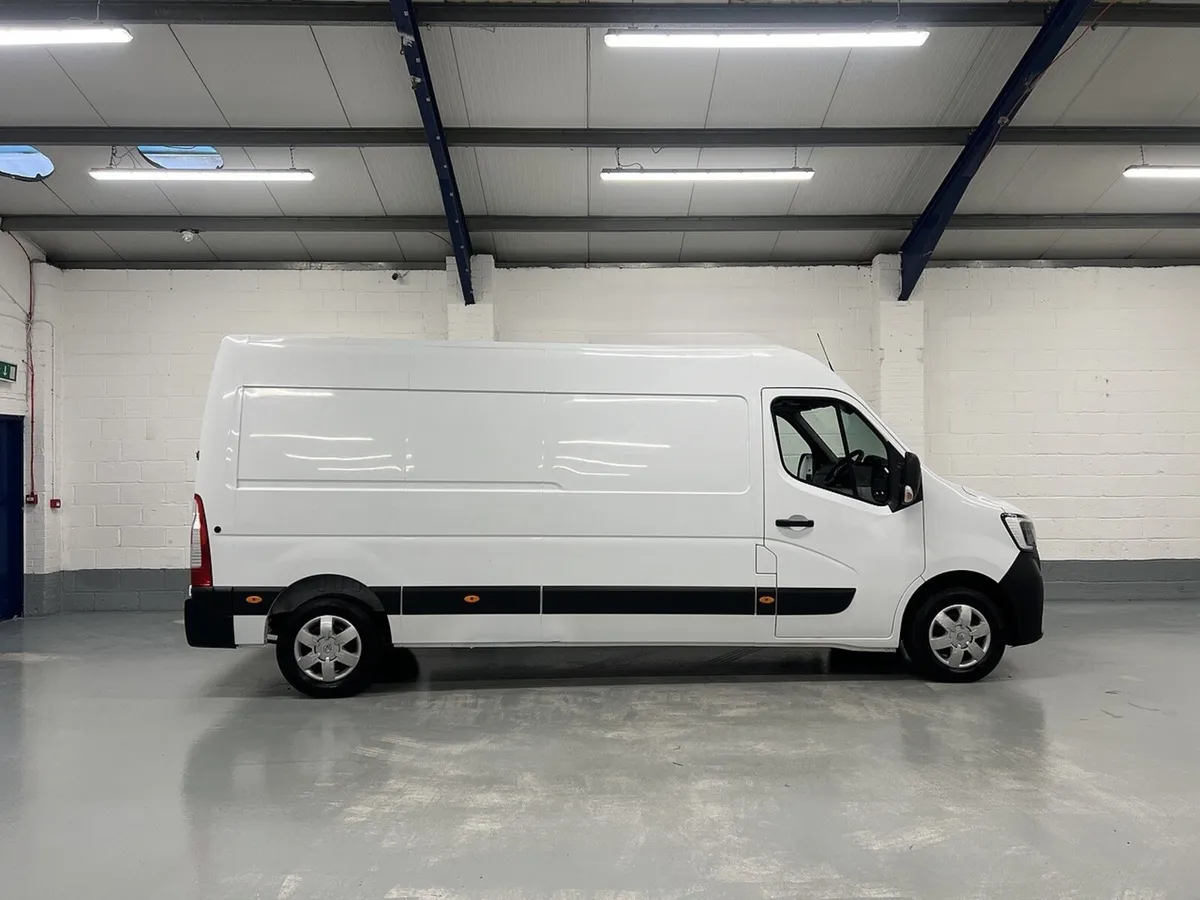 2021 Renault Master Panel Van - Image 1