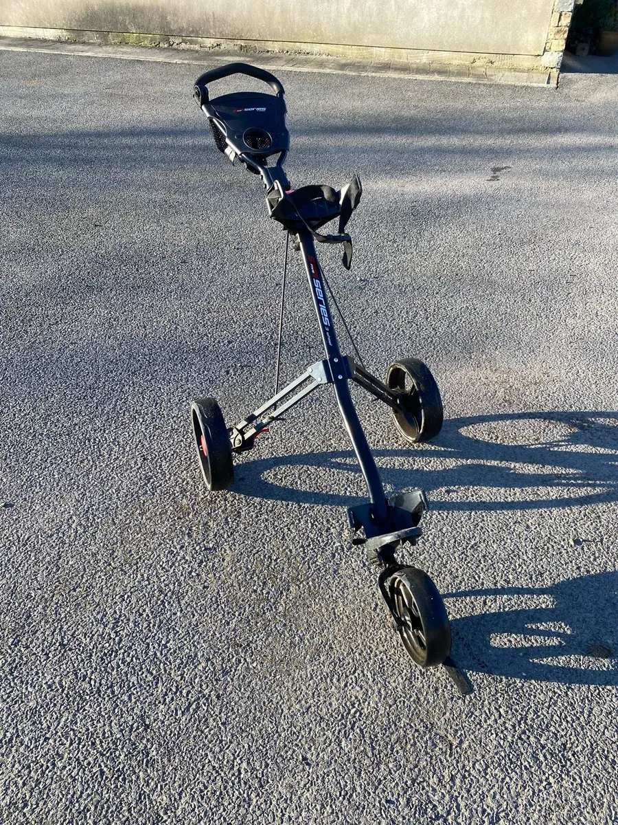 Masters golf trolley - Image 1