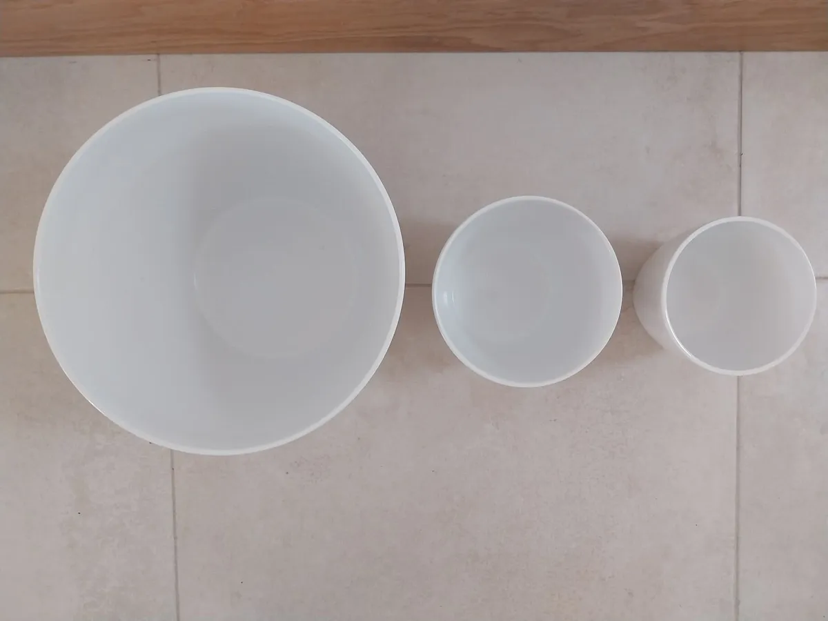 Set of 3 Scheurich White Indoor Plant Pots - Image 3