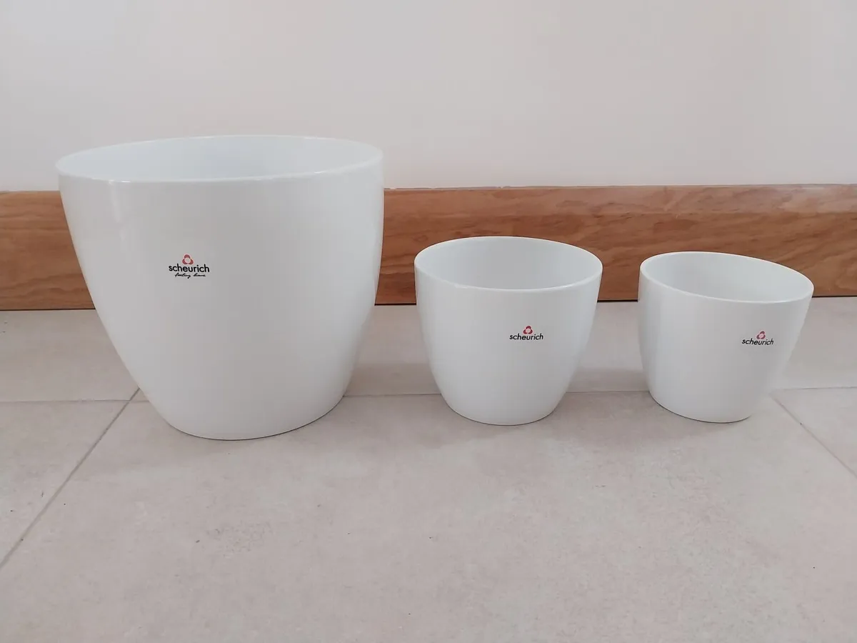 Set of 3 Scheurich White Indoor Plant Pots - Image 1