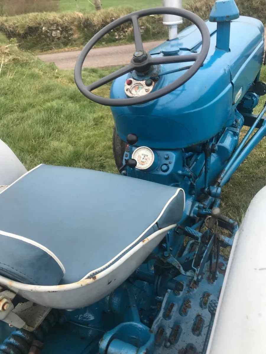 Ford Dexta & 3 Furrow Ransom Plough - Image 4