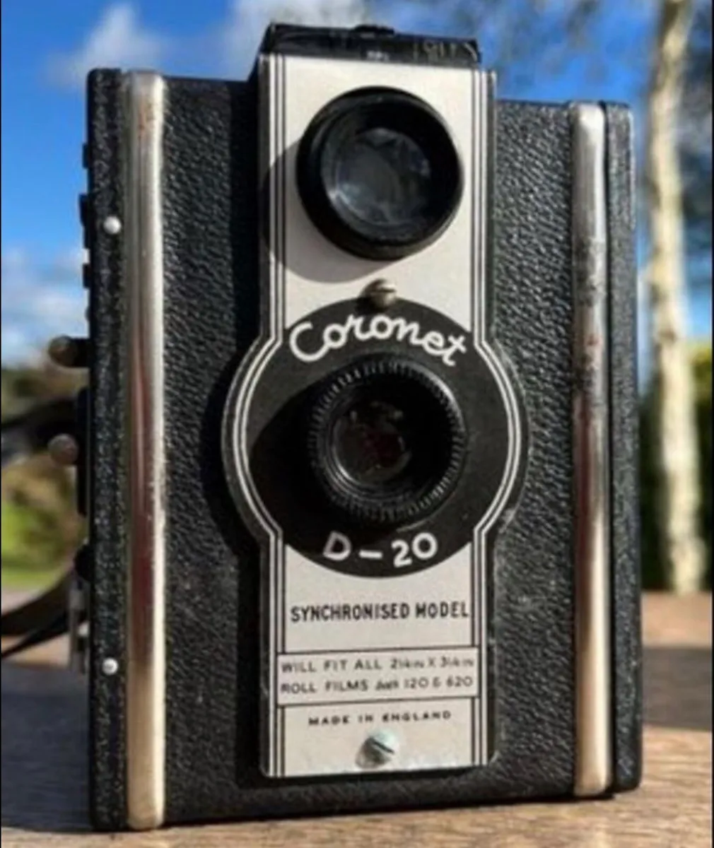 Collection of 11 vintage cameras - Image 3