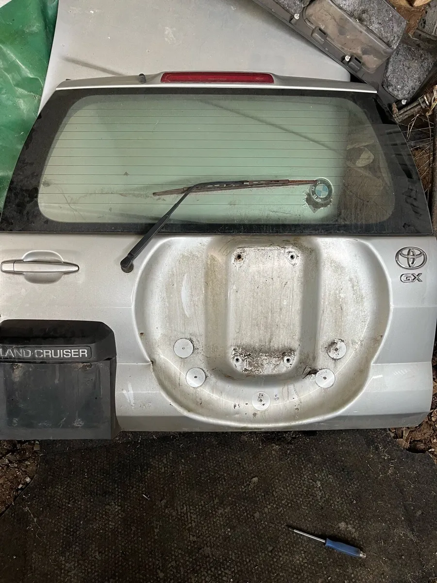 Landcruiser breaking - Image 3