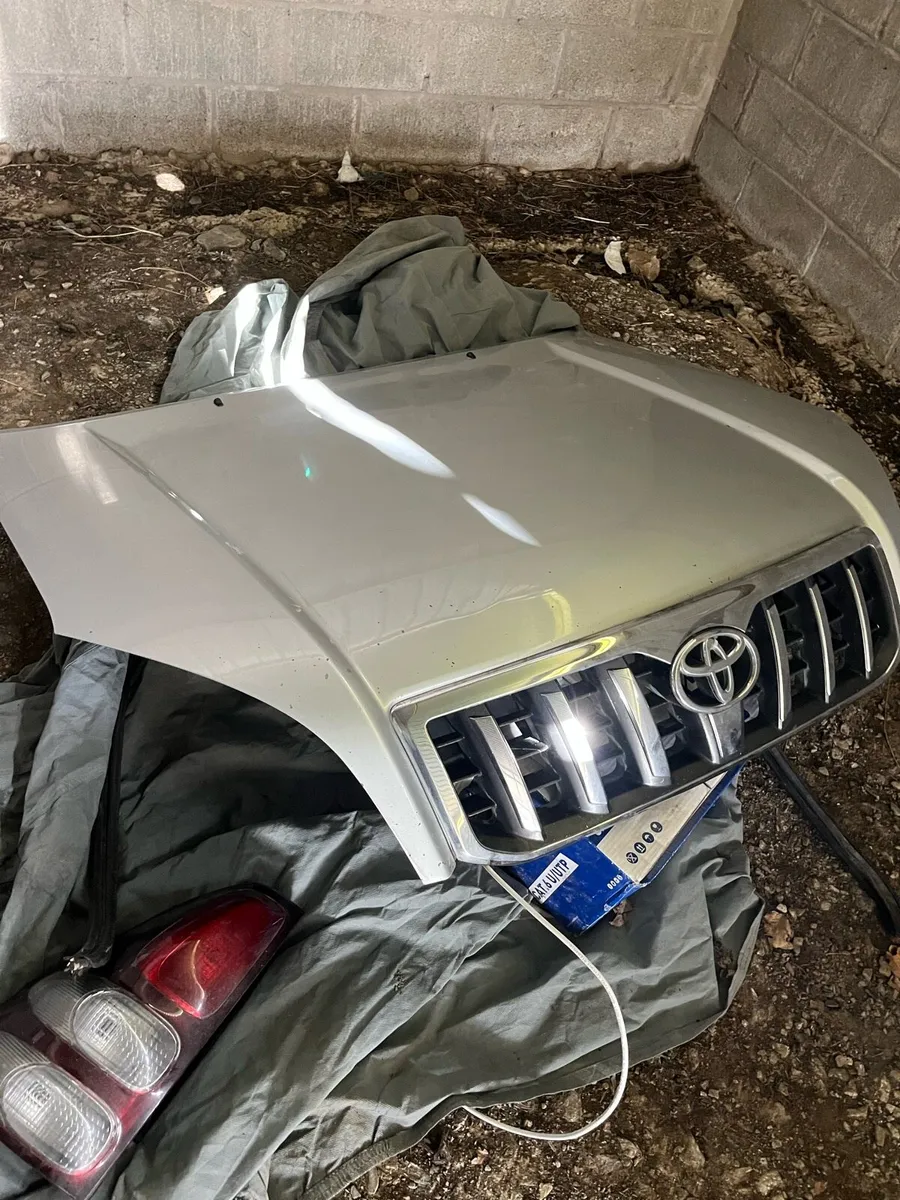 Landcruiser breaking - Image 4