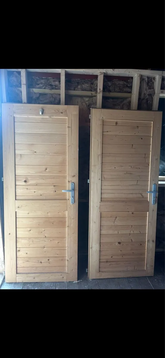 4Wooden doors and 8 windows - Image 1