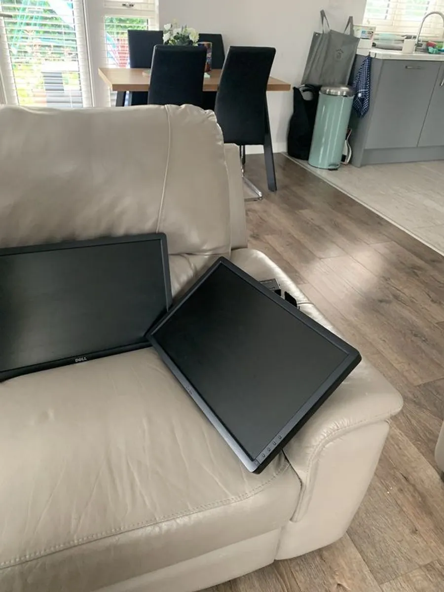 Dell  Monitors - Model P2212Hb - Image 1