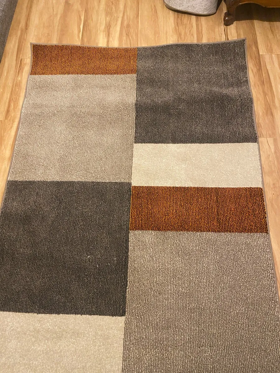 Rugs- 2 new decorative rugs. - Image 1