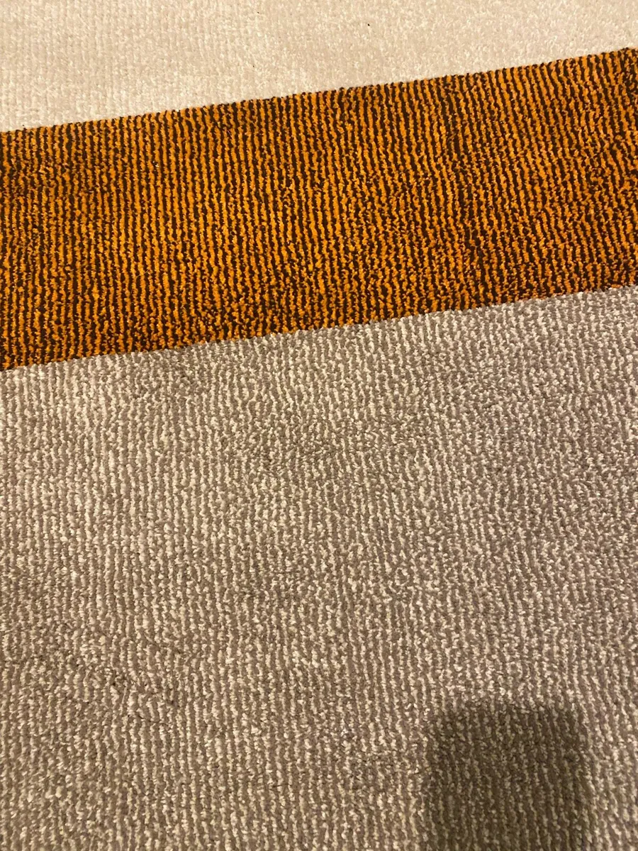 Rugs- 2 new decorative rugs. - Image 4