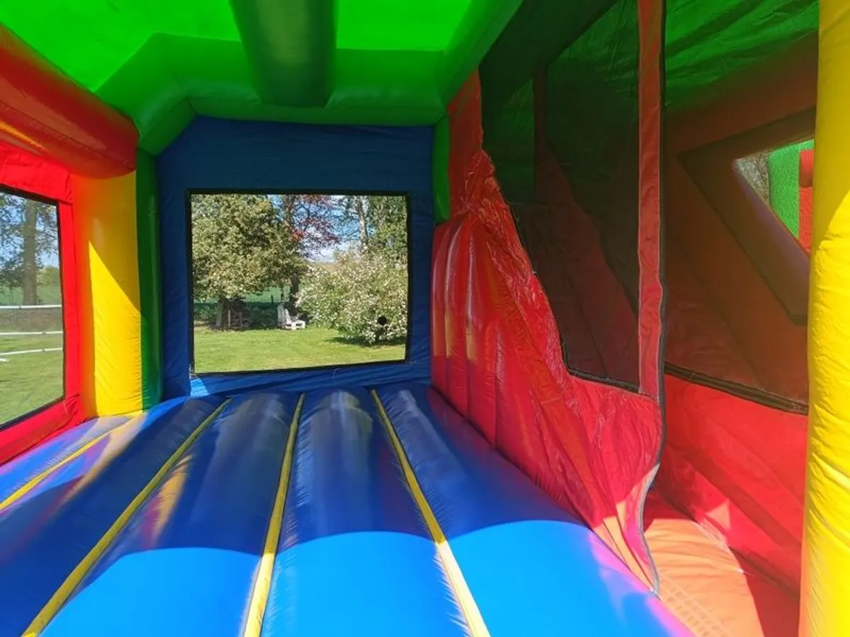 bouncy castle - Image 2