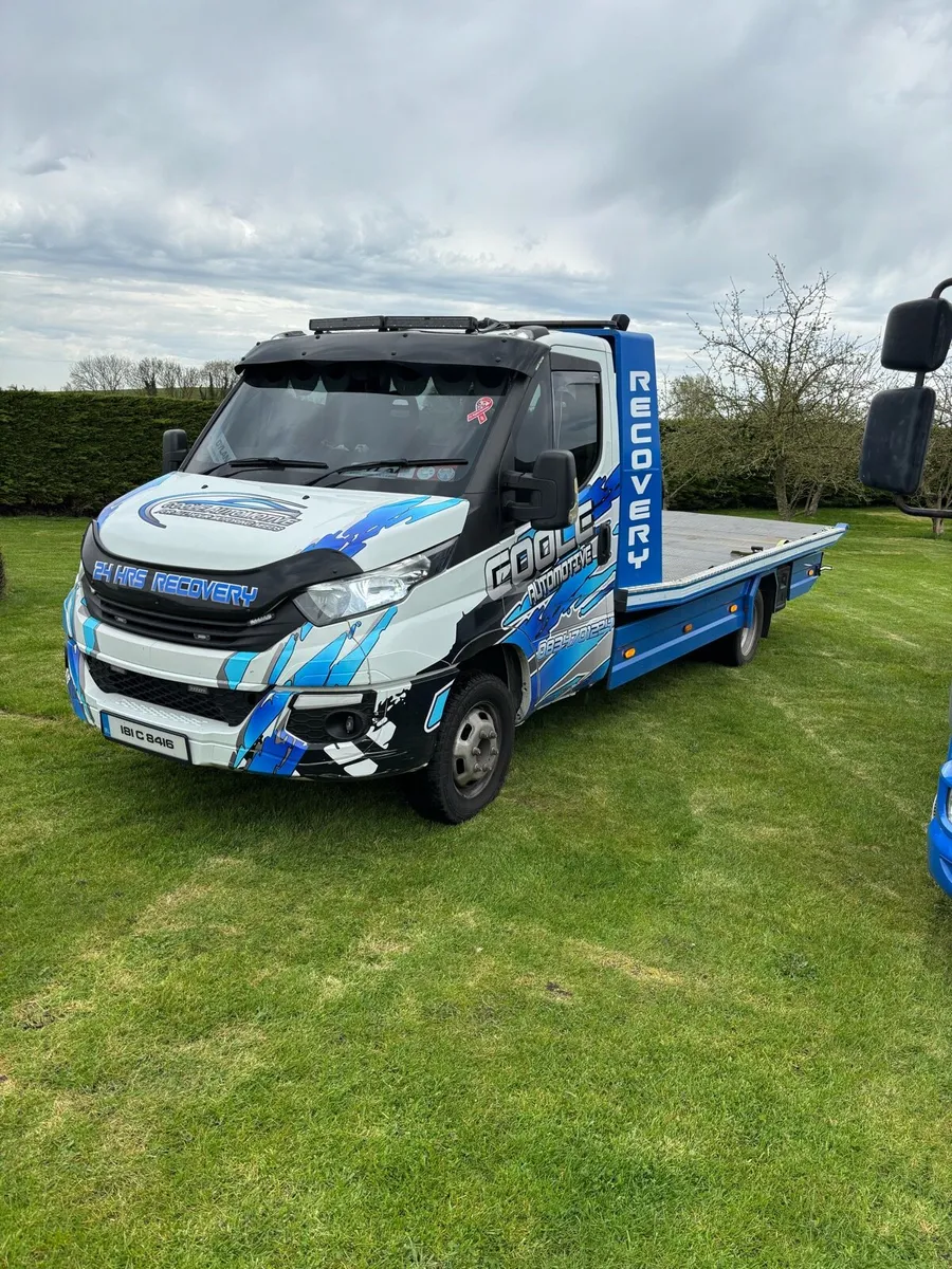 LF DAF Recovery Truck and Iveco Recovery Truck - Image 4