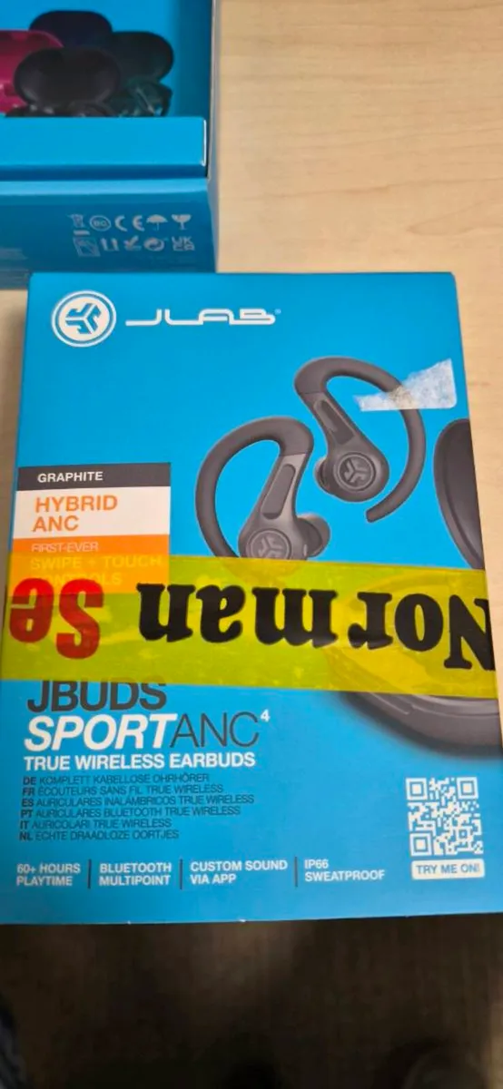 Jlab Jbuds earbuds - Image 2