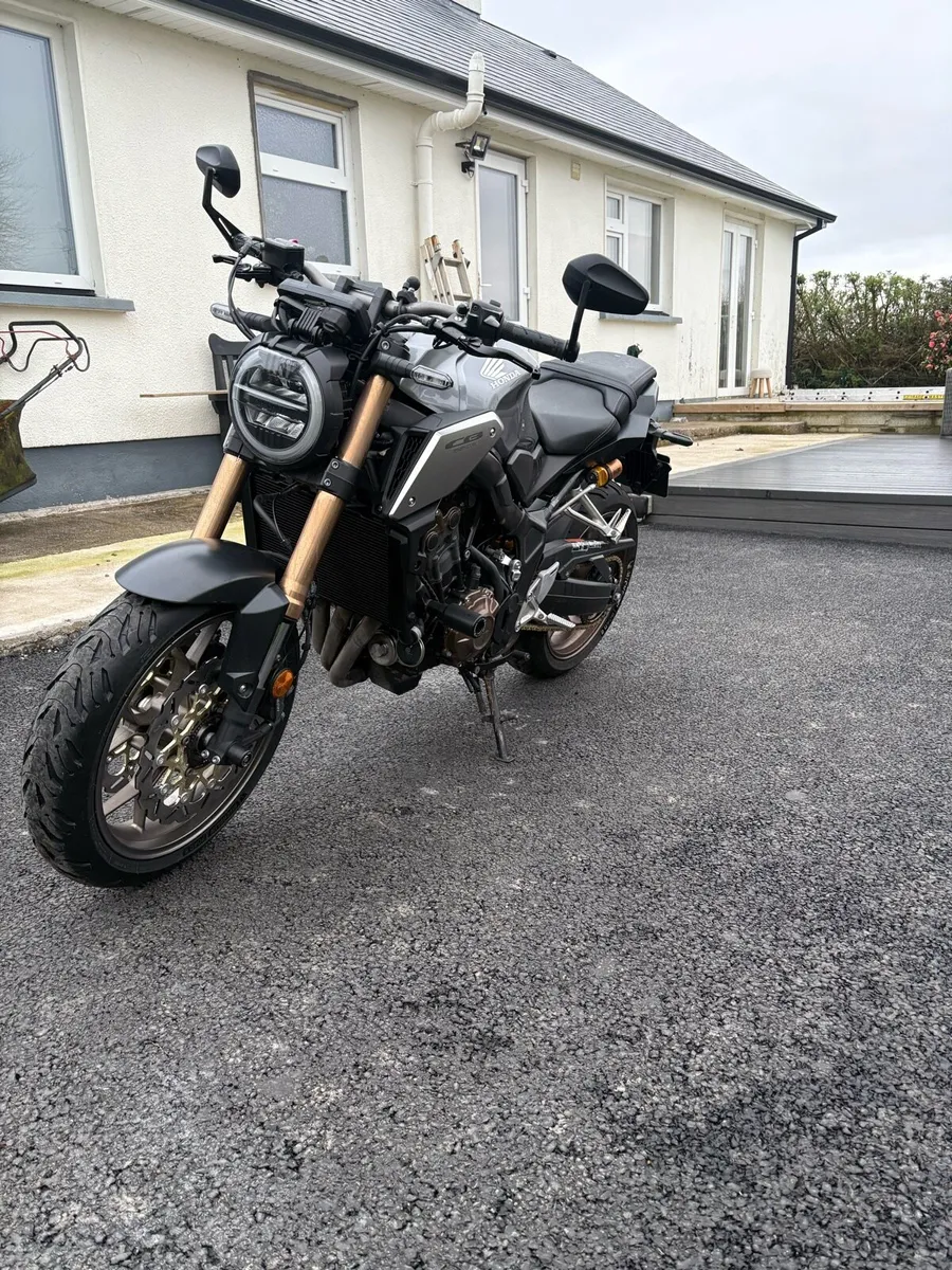 2021 honda cb650r - Image 2