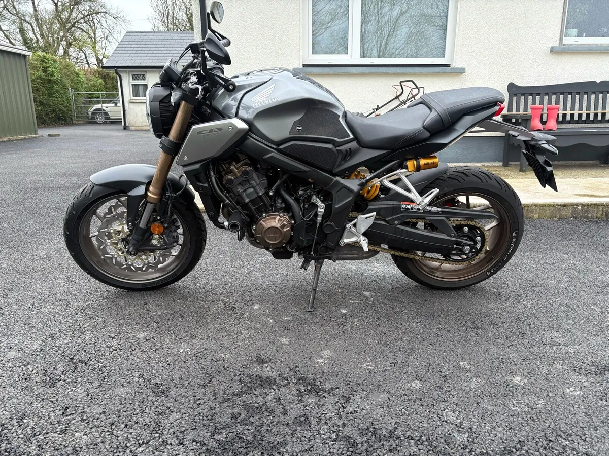 2021 honda cb650r - Image 3