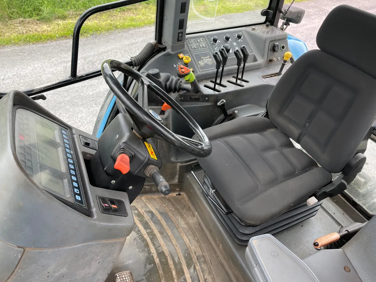 1999 New Holland 8360 - Image 3
