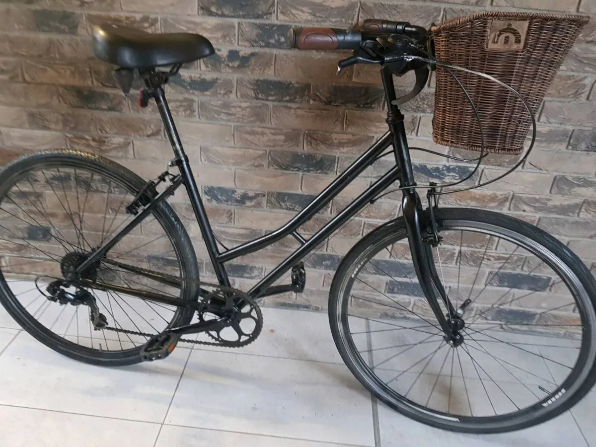 Retro ladies bike - Image 1