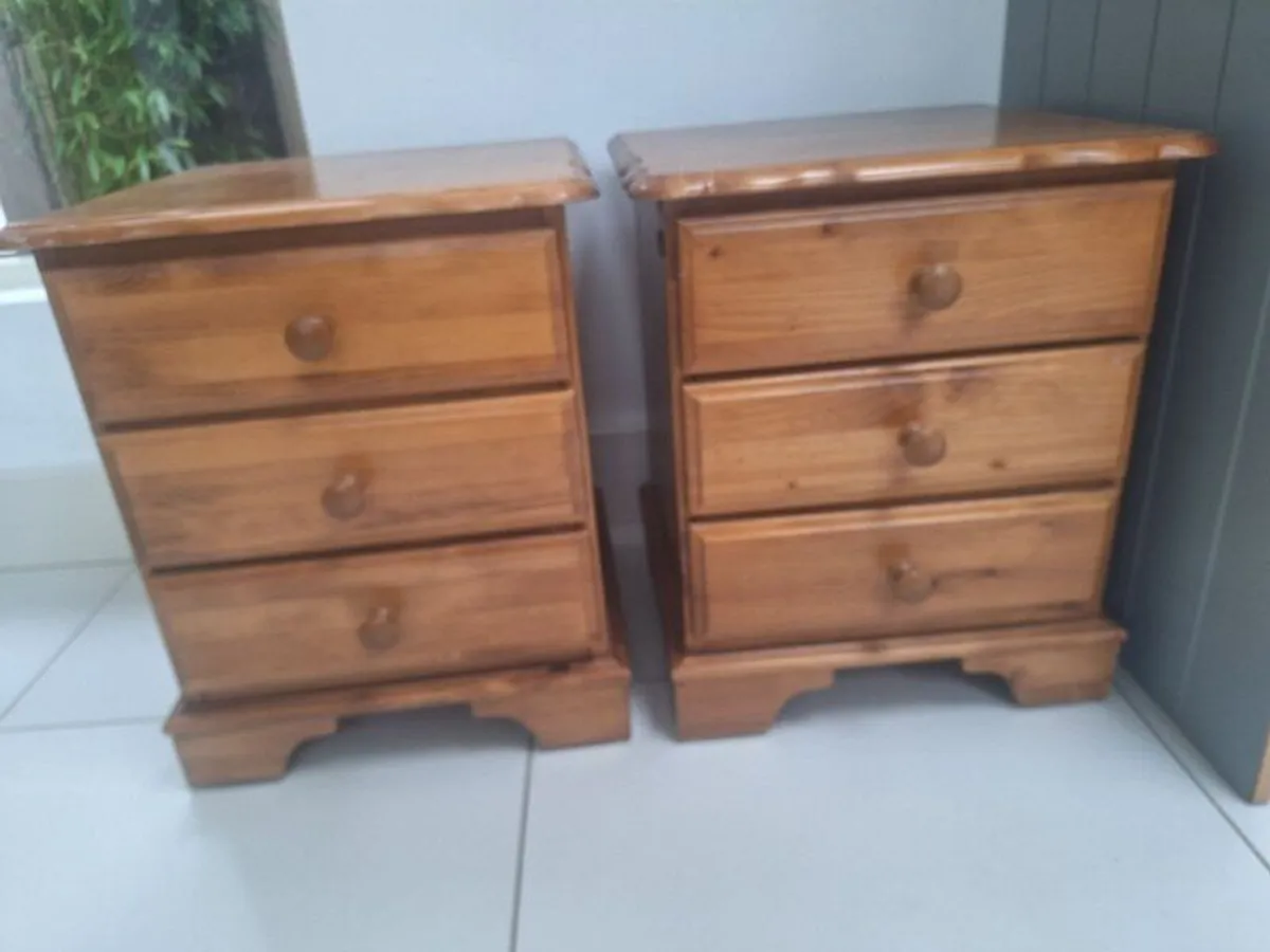 4ft 6" Sleigh Bed & Lockers - Image 2